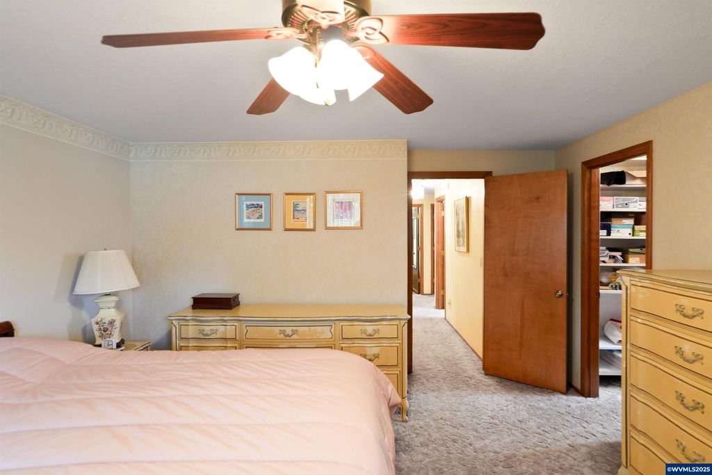 Image 27 of property listing at 1347 Spyglass Ct SE, Salem, OR 97306