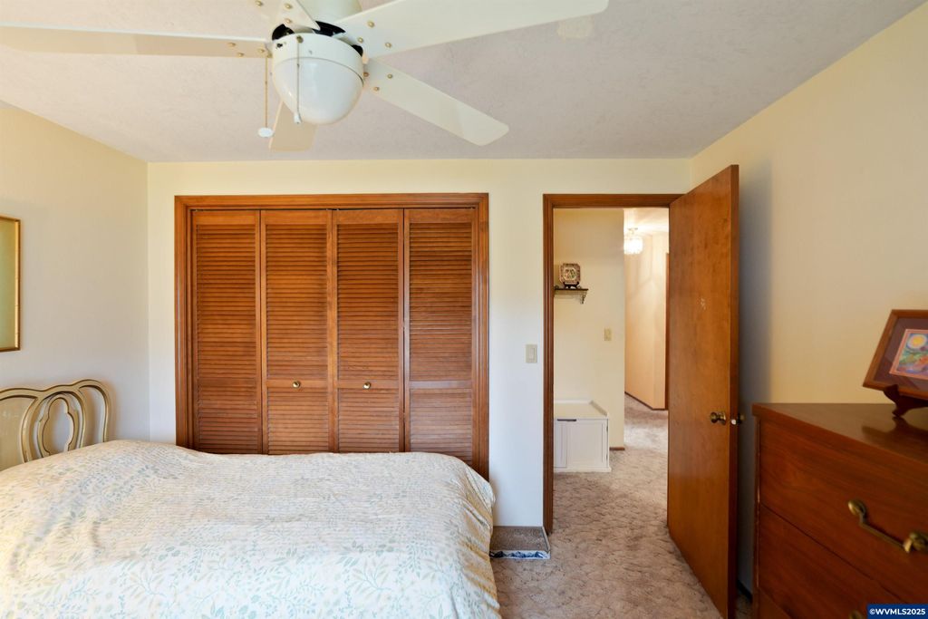 Image 33 of property listing at 1347 Spyglass Ct SE, Salem, OR 97306