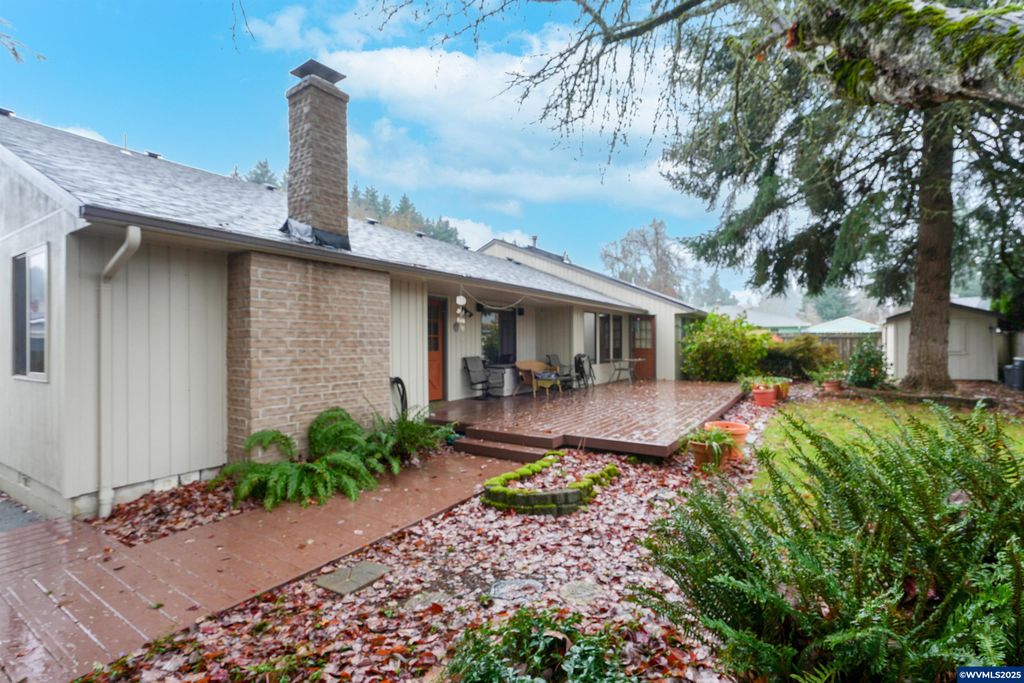 Image 37 of property listing at 1347 Spyglass Ct SE, Salem, OR 97306