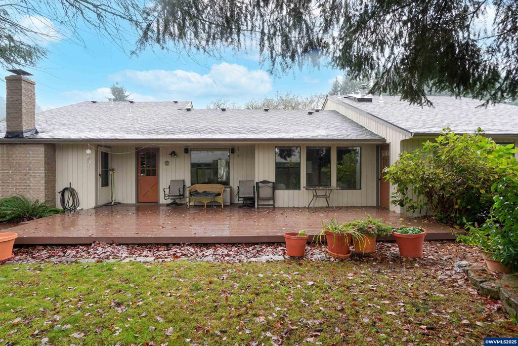 Image 38 of property listing at 1347 Spyglass Ct SE, Salem, OR 97306