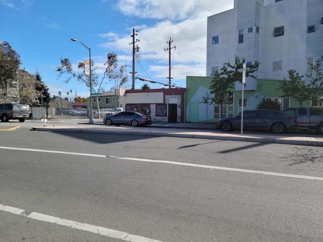 7508 International Boulevard, Oakland, CA 94621