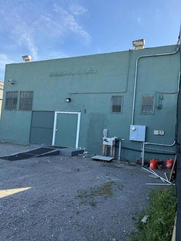 7508 International Boulevard, Oakland, CA 94621