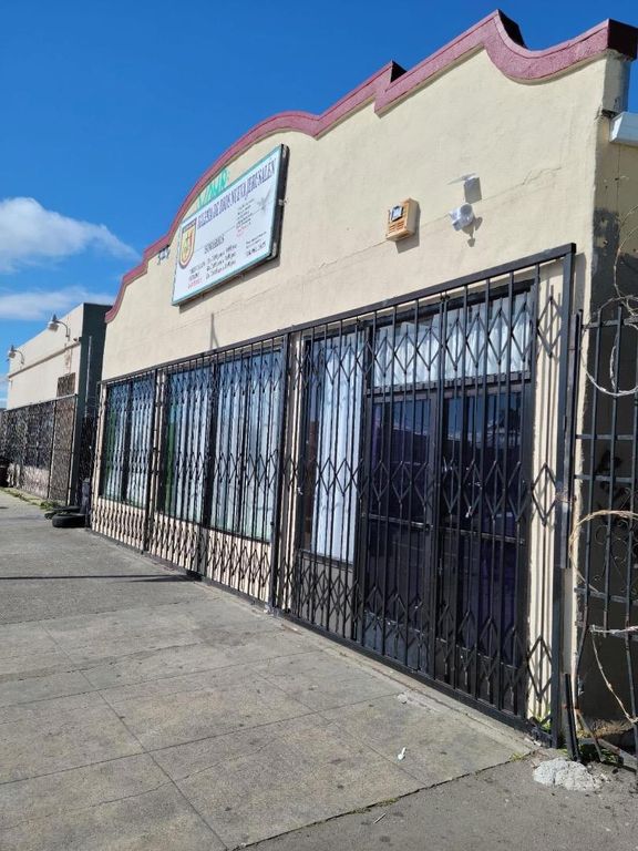 7508 International Boulevard, Oakland, CA 94621