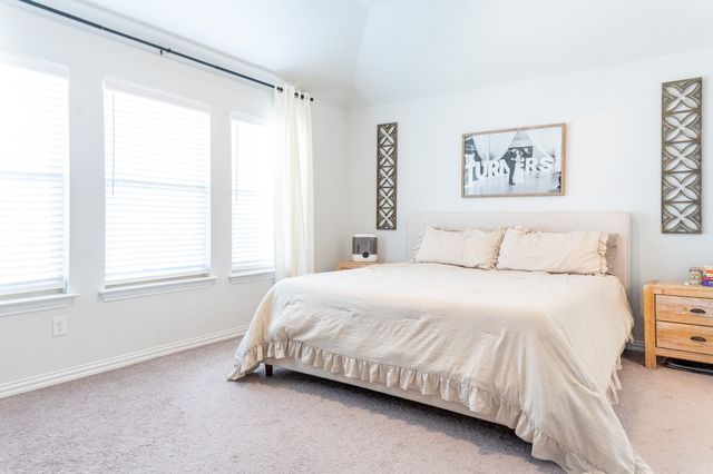 416 Windy Knoll Road, Fort Worth, TX 76028