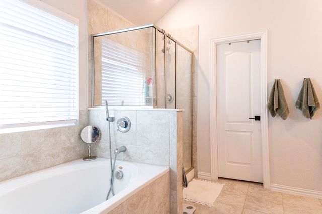 416 Windy Knoll Road, Fort Worth, TX 76028