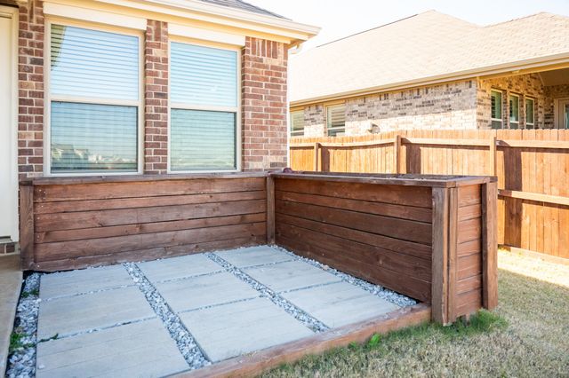 416 Windy Knoll Road, Fort Worth, TX 76028