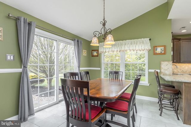 18 MORNING GLORY CIR, Mullica Hill, NJ 08062