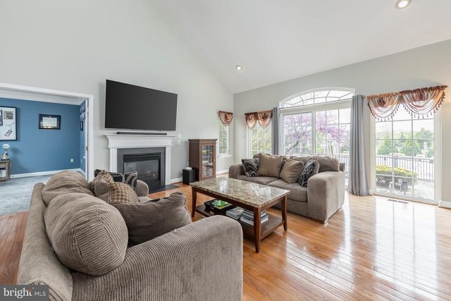 18 MORNING GLORY CIR, Mullica Hill, NJ 08062