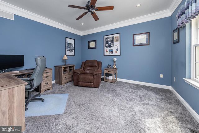 18 MORNING GLORY CIR, Mullica Hill, NJ 08062