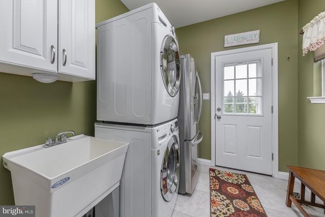 18 MORNING GLORY CIR, Mullica Hill, NJ 08062