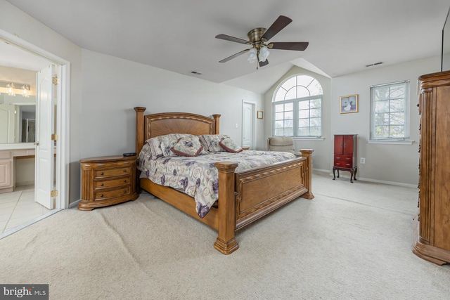 18 MORNING GLORY CIR, Mullica Hill, NJ 08062