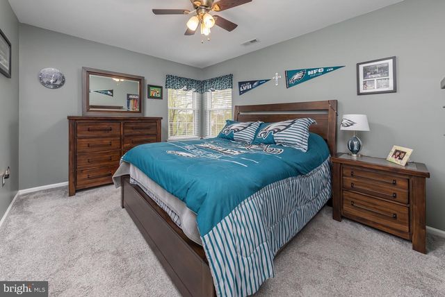 18 MORNING GLORY CIR, Mullica Hill, NJ 08062