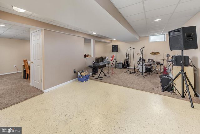 18 MORNING GLORY CIR, Mullica Hill, NJ 08062