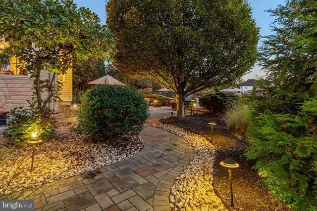18 MORNING GLORY CIR, Mullica Hill, NJ 08062