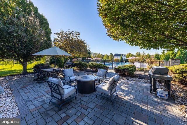 18 MORNING GLORY CIR, Mullica Hill, NJ 08062