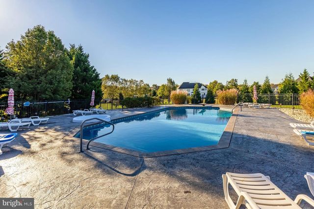 18 MORNING GLORY CIR, Mullica Hill, NJ 08062