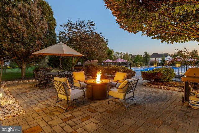 18 MORNING GLORY CIR, Mullica Hill, NJ 08062