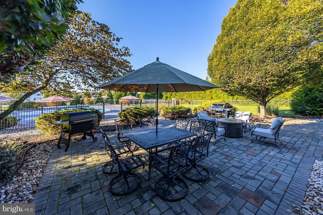 18 MORNING GLORY CIR, Mullica Hill, NJ 08062