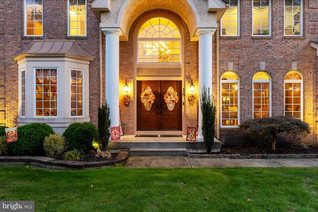 18 MORNING GLORY CIR, Mullica Hill, NJ 08062