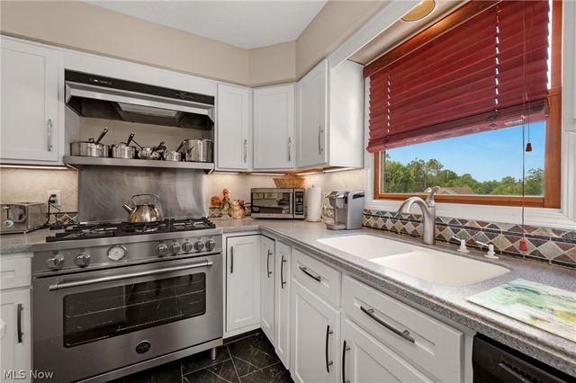 14122 Ashley Lane, North Royalton, OH 44133