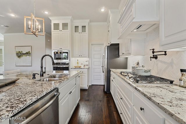 105 High Point Way, Youngsville, LA 70592