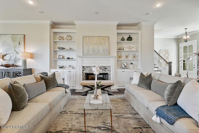 105 High Point Way, Youngsville, LA 70592