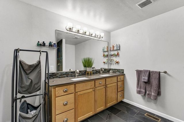 8809 E Cataldo Ave, Spokane Valley, WA 99212