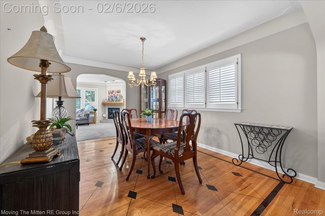 351 Ridgemont Road, Grosse Pointe Farms, MI 48236