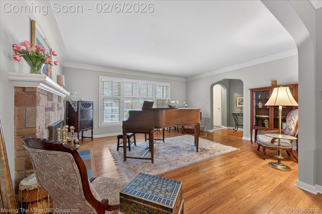 351 Ridgemont Road, Grosse Pointe Farms, MI 48236