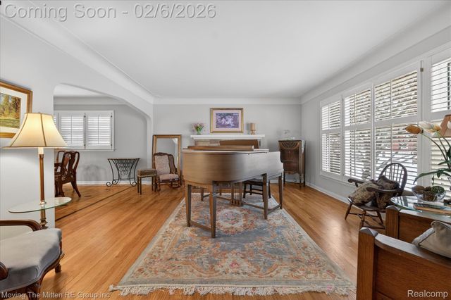 351 Ridgemont Road, Grosse Pointe Farms, MI 48236