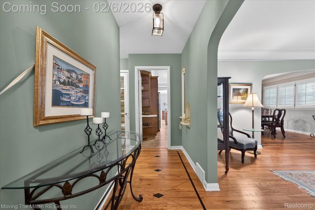 351 Ridgemont Road, Grosse Pointe Farms, MI 48236