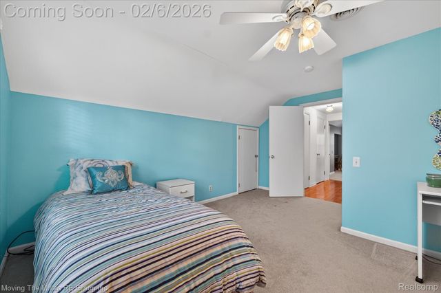 351 Ridgemont Road, Grosse Pointe Farms, MI 48236