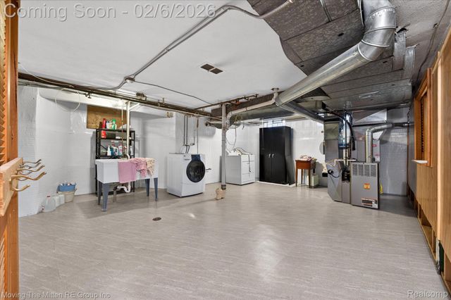 351 Ridgemont Road, Grosse Pointe Farms, MI 48236