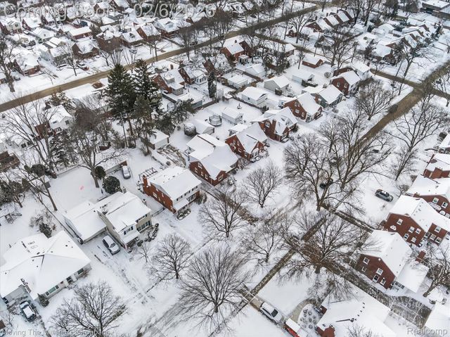 351 Ridgemont Road, Grosse Pointe Farms, MI 48236