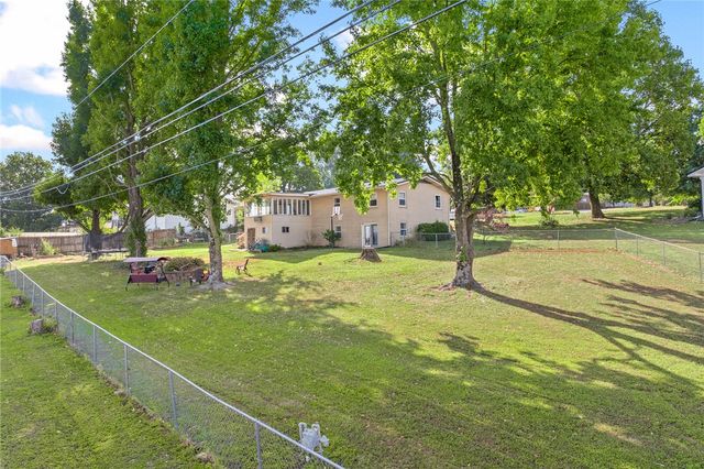 18 Mimosa Drive, Harrison, AR 72601