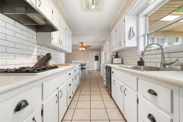 18 Mimosa Drive, Harrison, AR 72601