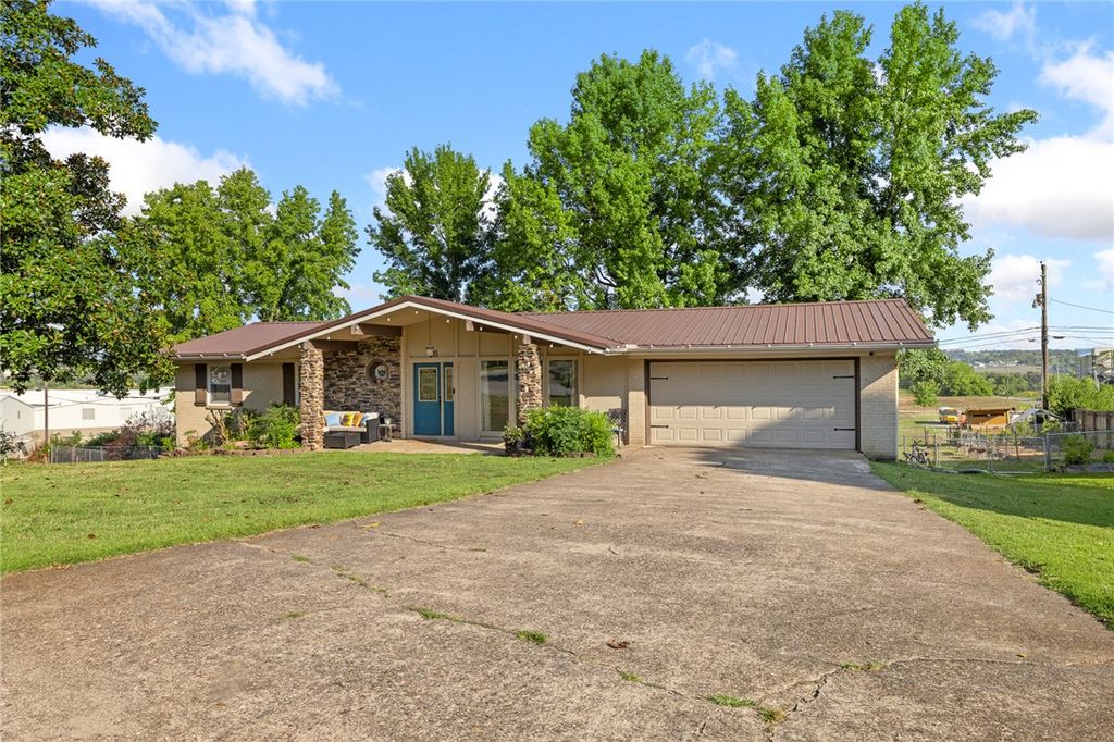 18 Mimosa Drive, Harrison, AR 72601