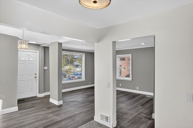 8222 Roselawn Street, Detroit, MI 48204