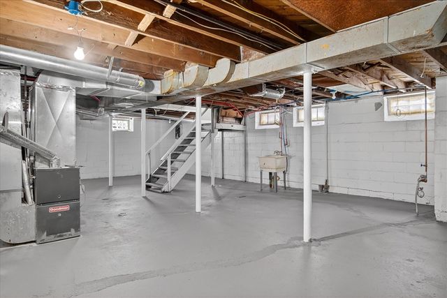 8222 Roselawn Street, Detroit, MI 48204