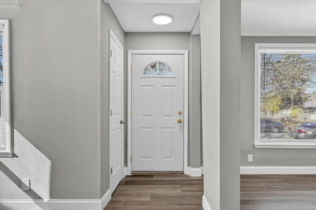 8222 Roselawn Street, Detroit, MI 48204