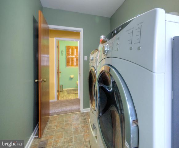 121 BOUND BROOK CT, Sewell, NJ 08080