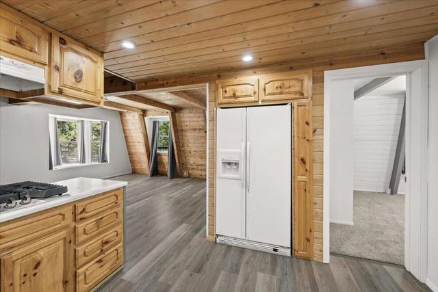 498 Division Drive, Big Bear, CA 92314