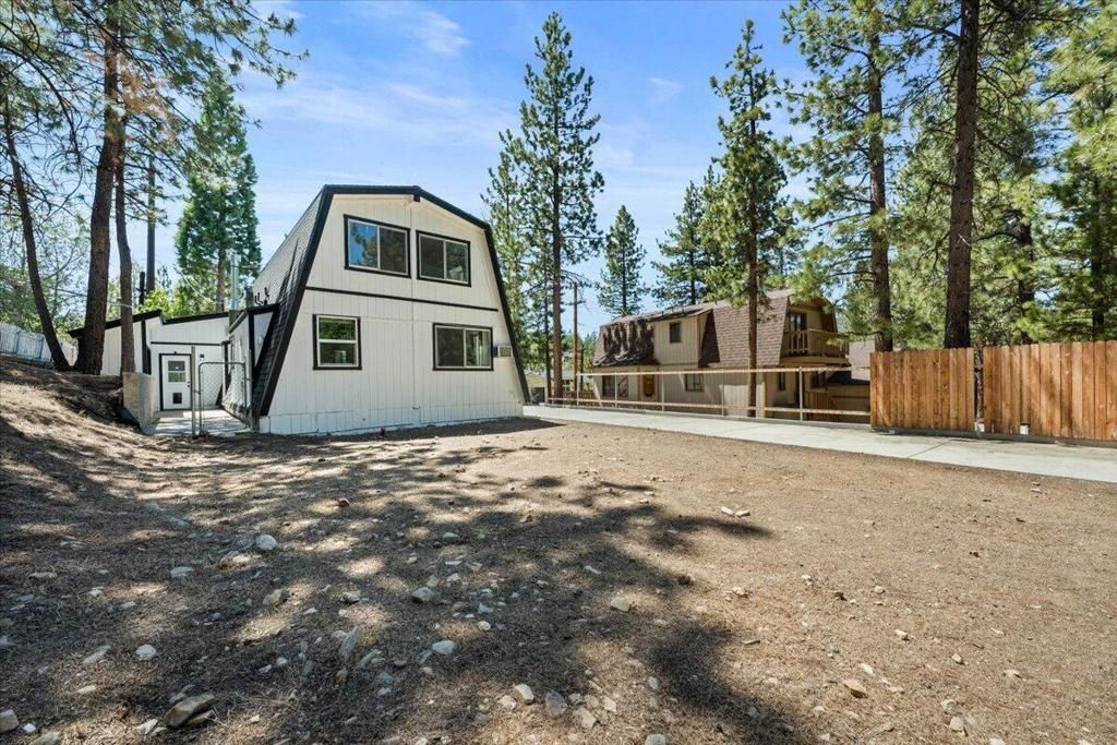Image 28 of property listing at 498 Division Drive, Big Bear, CA 92314
