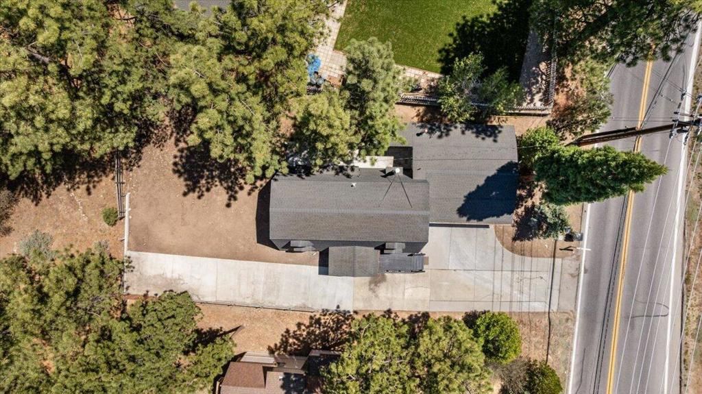 Image 34 of property listing at 498 Division Drive, Big Bear, CA 92314