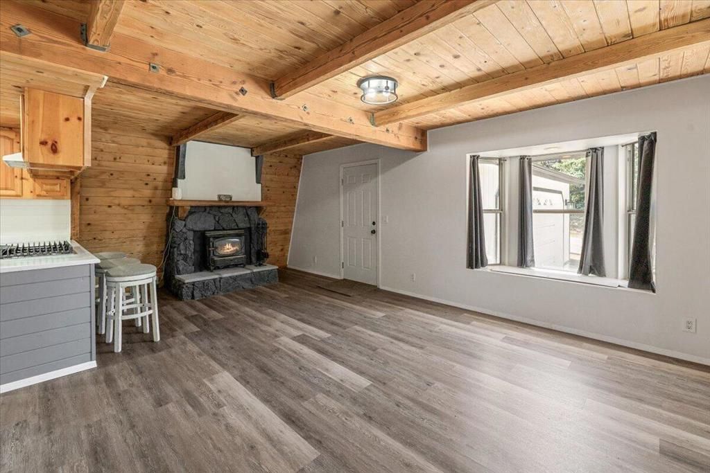 Image 5 of property listing at 498 Division Drive, Big Bear, CA 92314