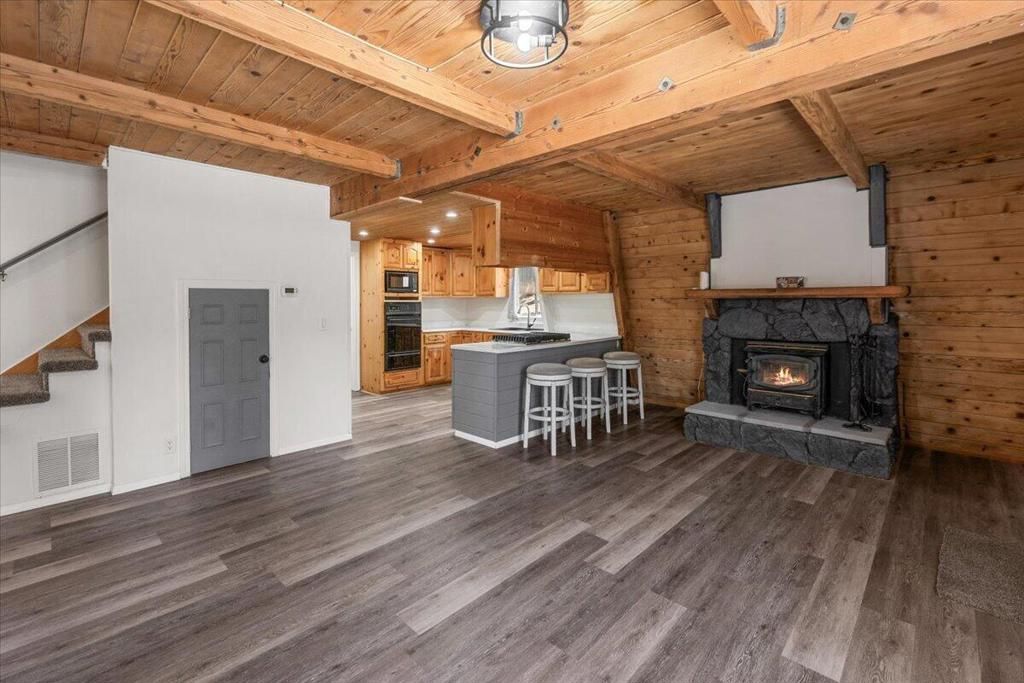Image 6 of property listing at 498 Division Drive, Big Bear, CA 92314