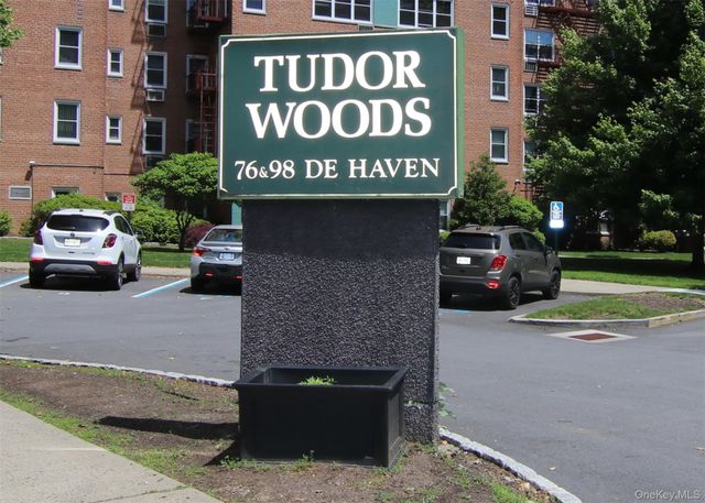 76 Dehaven Drive 1 H, Yonkers, NY 10703