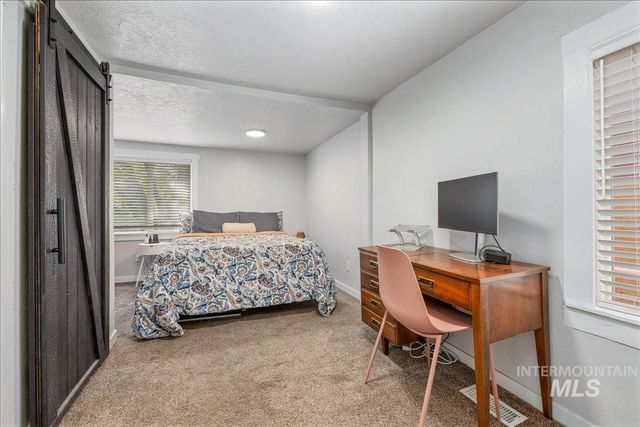 2116 S Pacific St, Boise, ID 83705