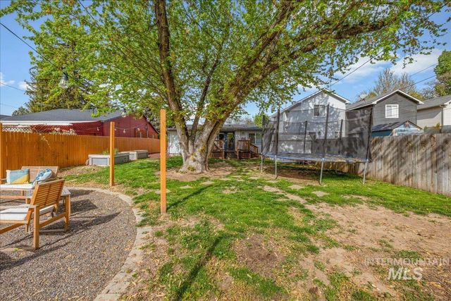 2116 S Pacific St, Boise, ID 83705