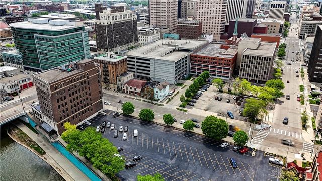 20 W Monument Avenue, Dayton, OH 45402